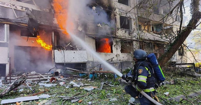 ukraine fires 400 drones towards moscow as zelensky grapples with protests