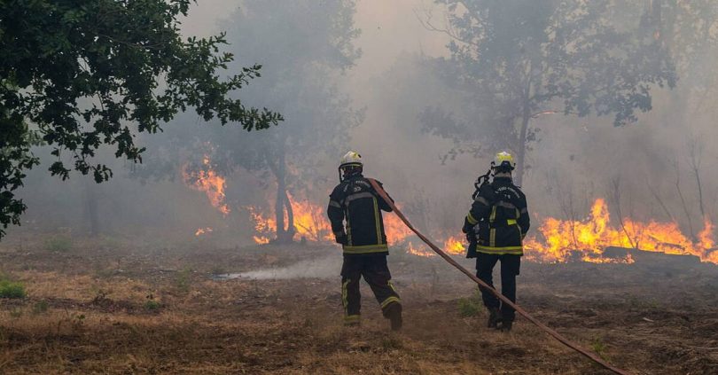 wildfire forces evacuations of suburbs in french city of bordeaux